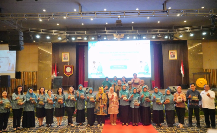 Ketua TP PKK Pakpak Bharat Hadiri Rapat Penurunan Stunting se Provsu