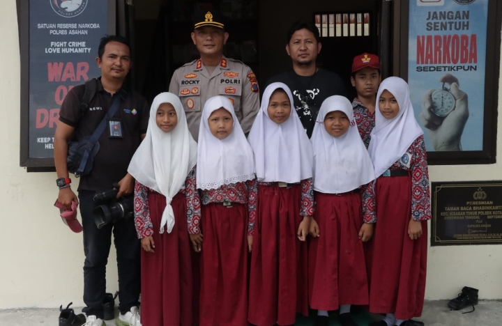 AKBP Rocky Ajak Anak-anak Gemar Baca Buku