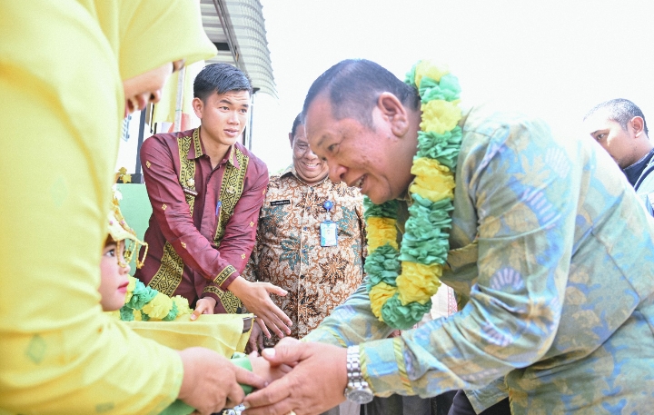 Wako Irsan Nasution Gunting Pita Peresmian Gedung Baru TK Pertiwi Padangsidimpuan