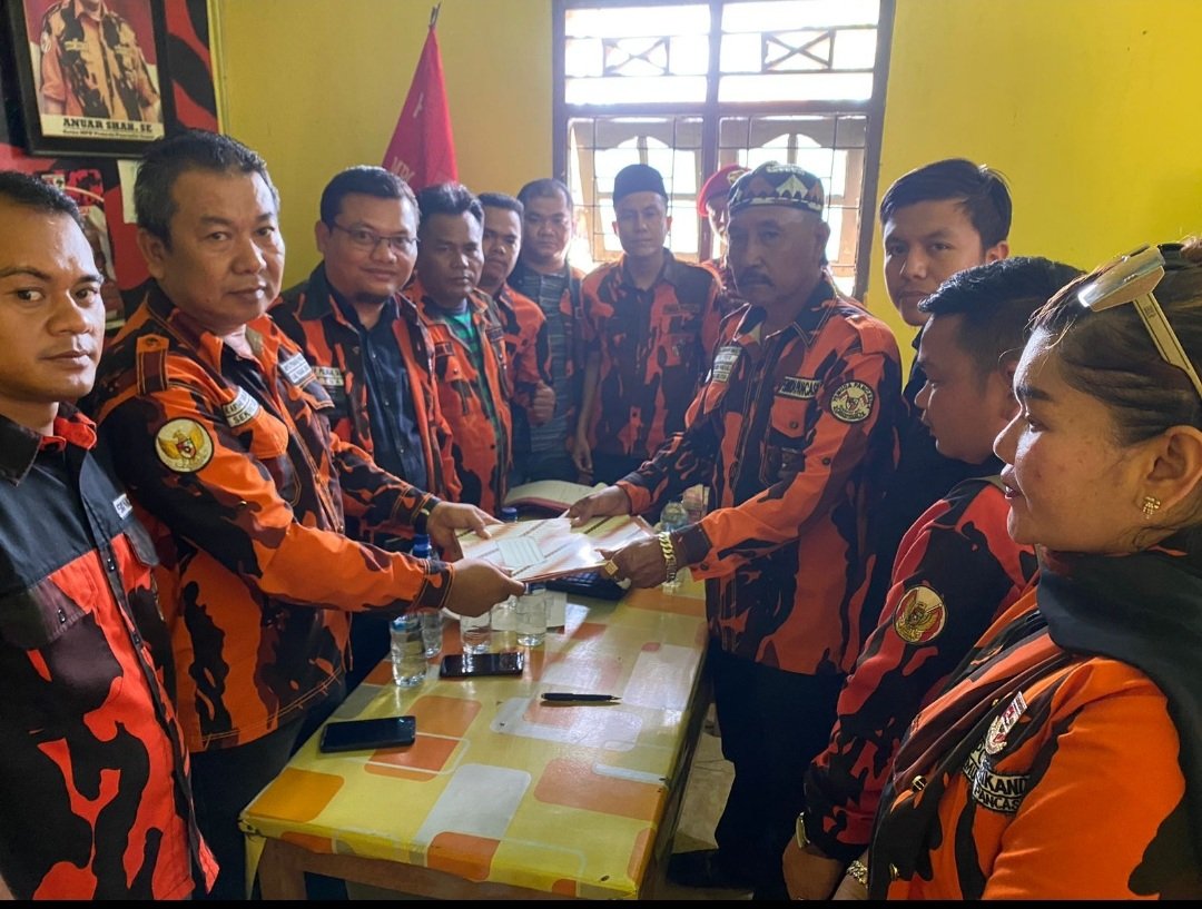 Bung Chikles Didukung 12 PAC Pemuda Pancasila Se-Paluta Ketika Daftar Calon Ketua MPC