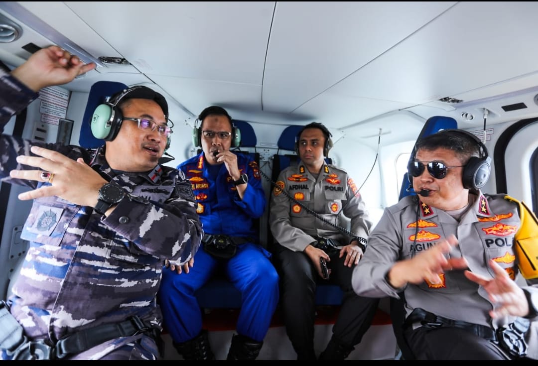 Kapolda Sumut Bersama Danlantamal Patroli Udara Pantau Perairan Belawan