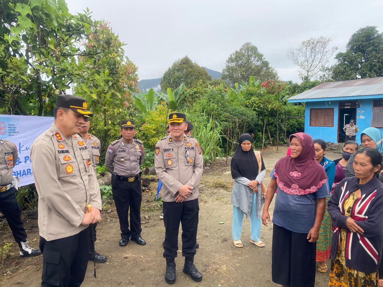 Polri Peduli Air Bersih, Kapolres Pakpak Bharat Serahkan Bantuan Sumur Bor dan Pompa Air Kepada Masyarakat