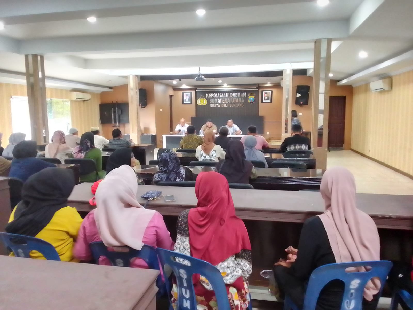 Sosialisasi Posko Kampung bersih narkoba dan survey publik dari Universitas Pembangunan Panca Budi Medan