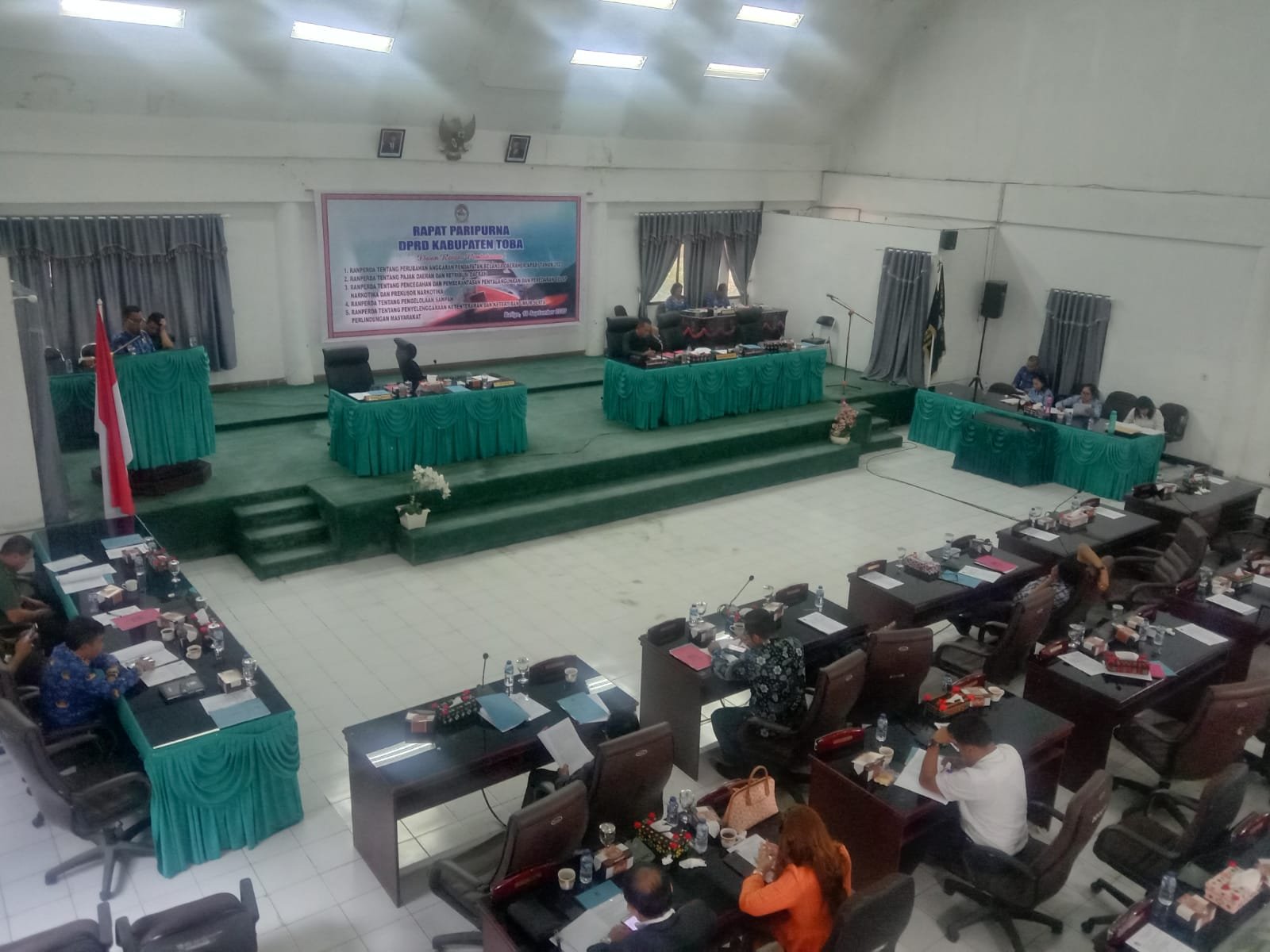 Pemkab dan DPRD Toba Bahas P APBD 2023 dan Dua Ranperda Usulan Eksekutif