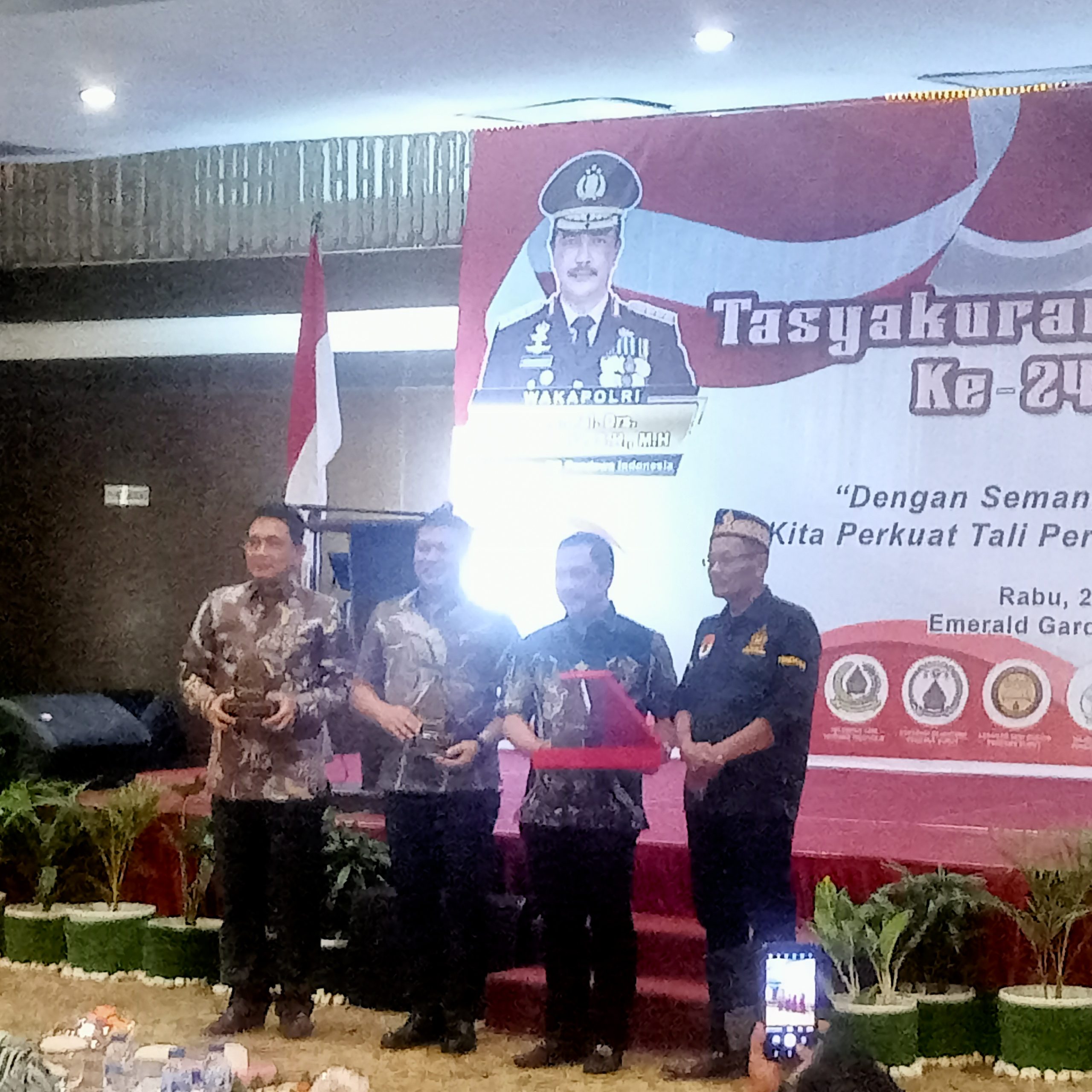 Ribuan Warga PendawaÂ  Hadiri Milad ke 24 Tahun, Komjen Pol Agus Andrianto : Doakan Saya Agar Menjadi Diri Sendiri