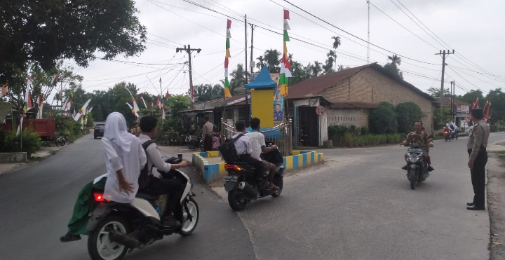 Personil Polsek Prapat Janji Laksanakan Pos Padat Lalin