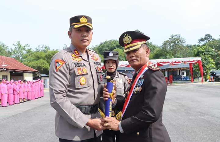 Polres Madina Lepas AKBP W. Sidabutar dengan Upacara Tradisi Purna Bakti, Ini Paparan AKBP Reza CAS