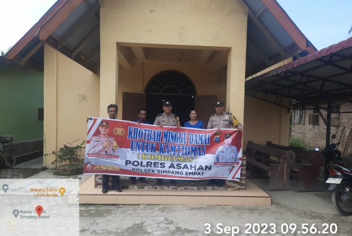 Personil Polsek Simpang Empat Khotbah Minggu Damai Kamtibmas