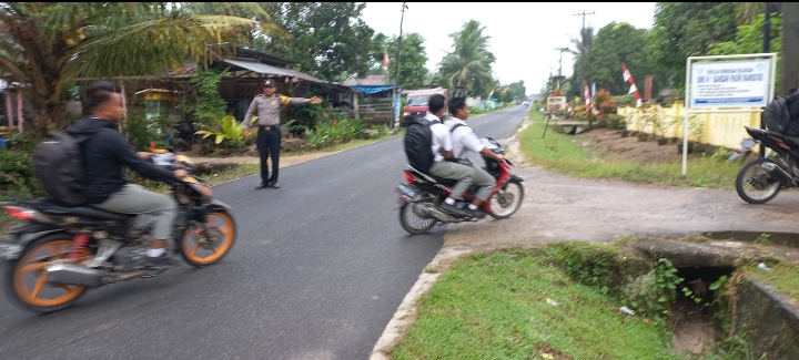 Personil Polsek Bandar Pasir Mandoge Melaksanakan KRYD Strong Point