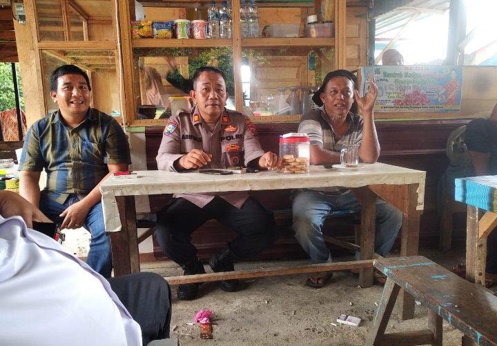 Perkenalkan Program SANTABI, Kasat Binmas Bersama Personel Polres Padangsidimpuan Tekan Peredaran Narkoba