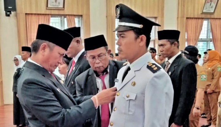 65 PNS Di Lingkungan Pemkab Simalungun Dilantik Dalam Jabatan Administrator dan Pengawas