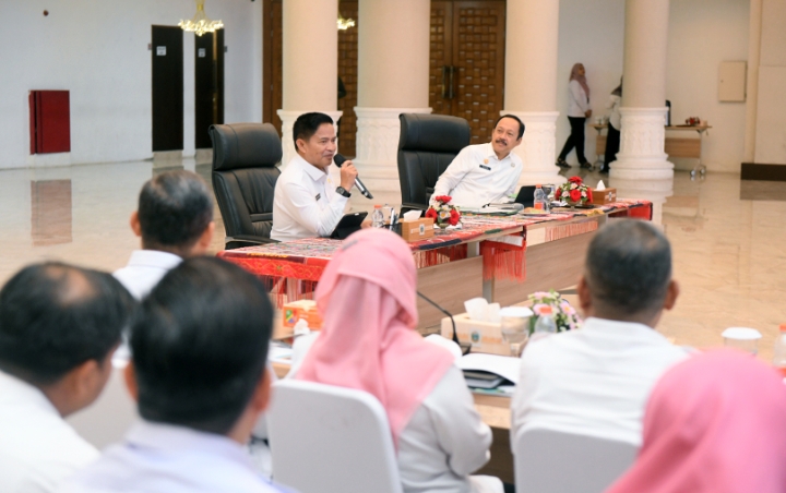 Rakor Seluruh Pimpinan OPD dan BUMD, Pj Gubernur Minta Jajaran Pertahankan Kesuksesan Masa Lalu Berdasarkan Indikator Jelas