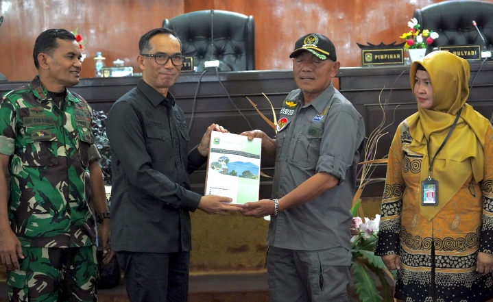 Pengantar Bupati Solok Terkait Ranperda Tentang APBD TA 2024