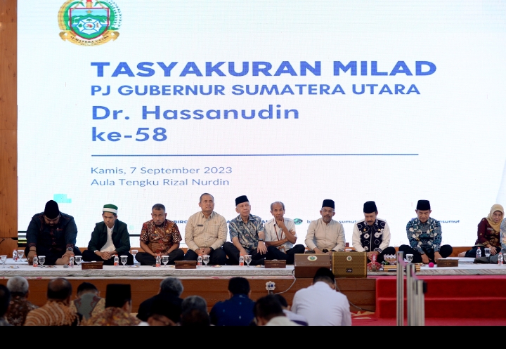 Tasyakuran Milad ke-58, Pj Gubernur Sumut Duduk Lesehan Bareng OPD