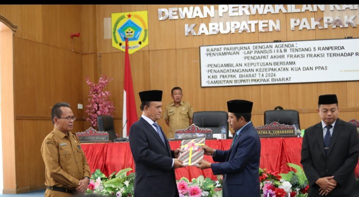 Wakil Bupati Pakpak Bharat Hadiri Pengesahan Lima RanperdaÂ