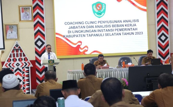 Buka Coaching Clinic, Bupati Tapsel : Semoga Terwujud Transformasi Birokrasi Yang Dinamis, Lincah dan Profesional