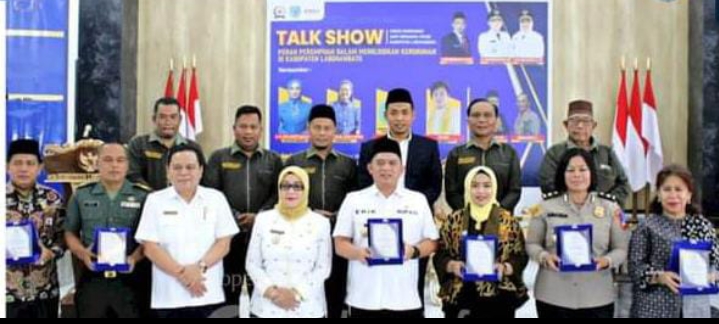 Bupati Buka Talk Show Peran Perempuan Dalam Mewujudkan Kerukunan di Labuhanbatu