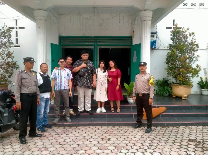 Personel Polsek Kota Kisaran Timur Patroli Gereja