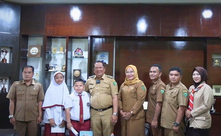 Wali Kota Irsan Efendi Nasution Terima Audensi Siswa SD Teladan