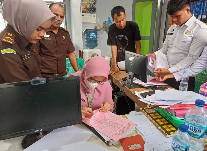 Kejari Padangsidimpuan Eksekusi Mantan Bendahara Puskesmas Wek I, Ini Sanksi Hukumannya