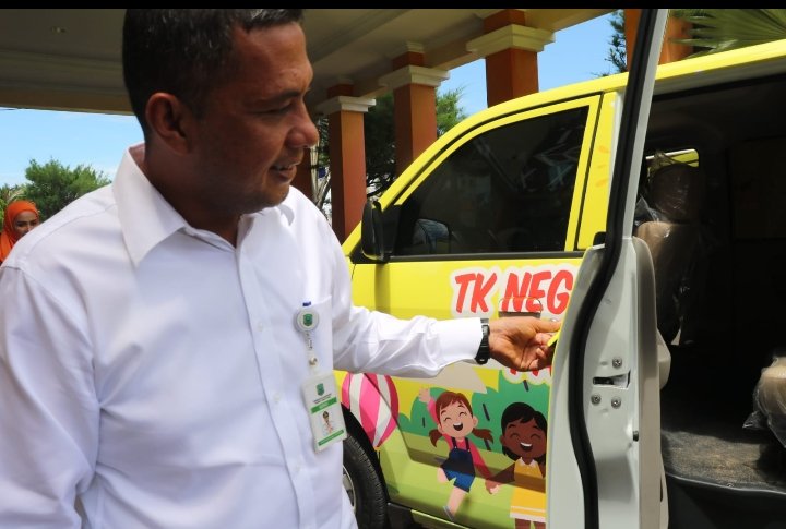 Bupati Paluta Andar Amin Harahap Serahkan Dua Unit Mobil Ke TK Negeri Balakka 1 Padang Bolak, Mnfaatkan Peruntukannya 