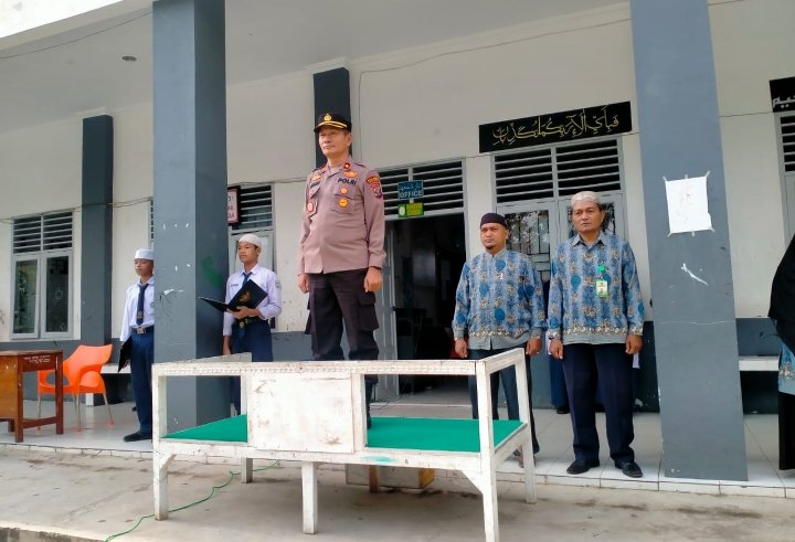 Pimpin Irup di Ponpes Darul Ikhlas, Kompol Maju Harahap Ajak Para Guru dan Santri Tertib Berlalu lintas dan Jauhi Narkoba