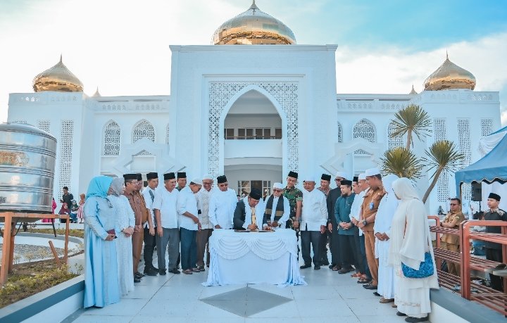 Diresmikan Walikota Irsan, Masjid Agung Al - Abror Sudah Bisa Digunakan Beribadah