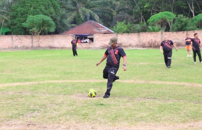 Plt Bupati Palas Resmi Buka Turnamen Sepak Bola PDBS Cup II Tahun 2023, Zarnawi Pasaribu: Jaga Kebersamaan , Sportivitas dan Fair Play