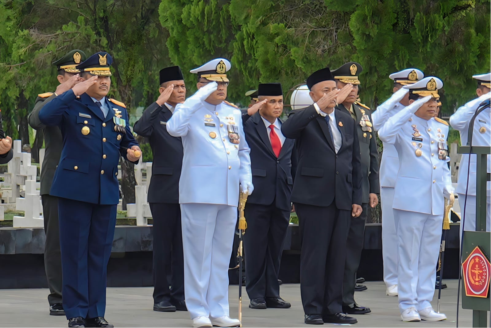 HUT ke-78 TNI, Wali Kota Ikuti Upacara Ziarah Nasional di TMP Bukit Barisan