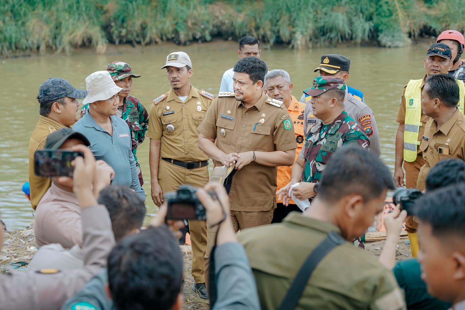 Pantau Gotong Royong, Bobby Nasution Susur Sungai Deli, Progres Pembersihan Capai 24,63 Persen