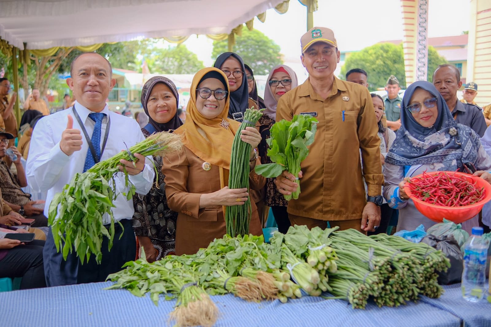 Forkopimda me-launching kegiatan Gerakan Pangan Murah (GPM) Serentak dalam rangka Hari Pangan Sedunia ke-44 Tahun 2023