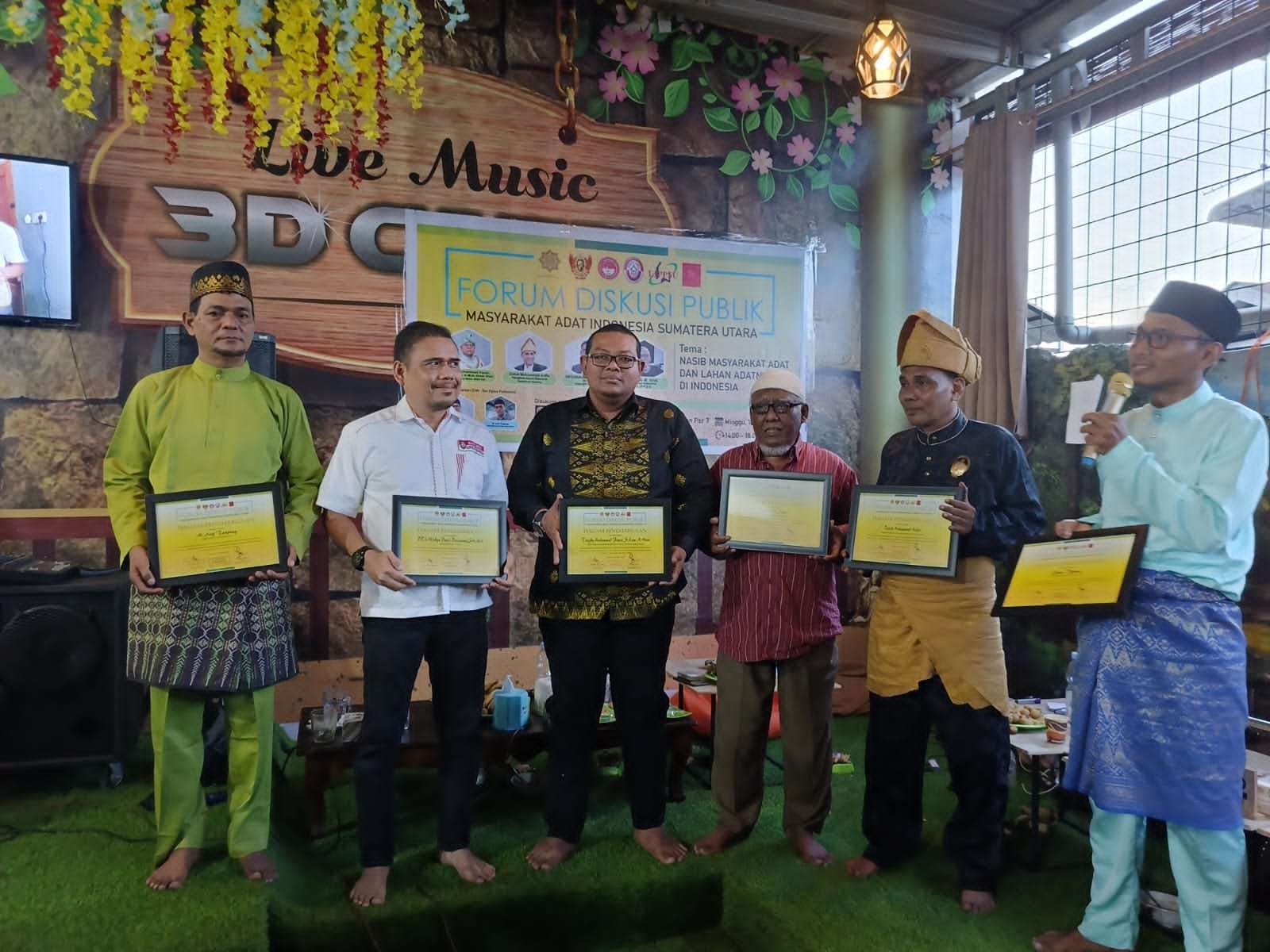 Tokoh dan Masyarakat Adat Gelar Diskusi Publik Terkait Nasib Tanah Adat di Mata Hukum Indonesia