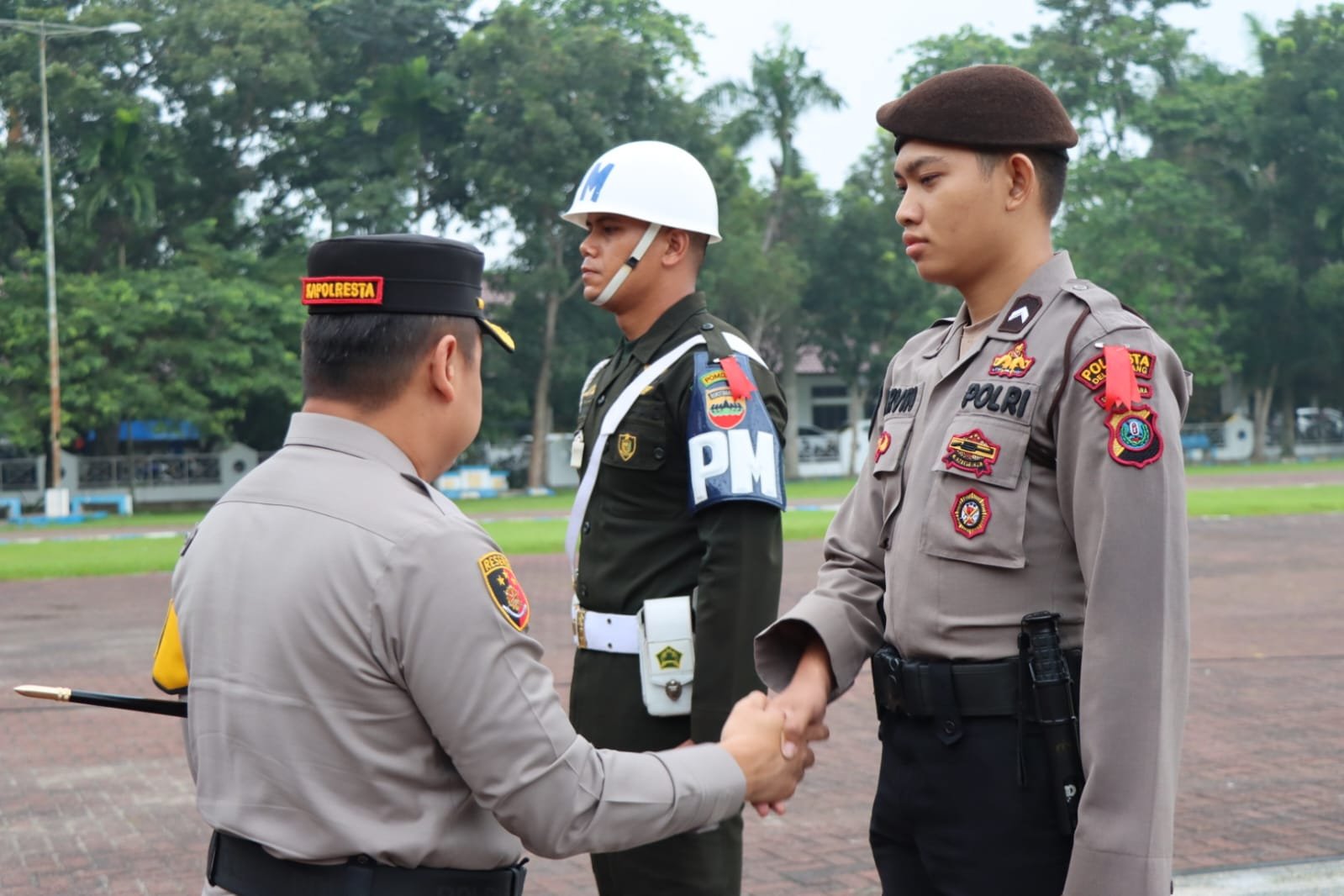 Siap Amankan Pemilu, Polresta Deli Serdang Laksanakan Apel Gelar Pasukan Ops Mantap Brata Toba 2023 – 2024