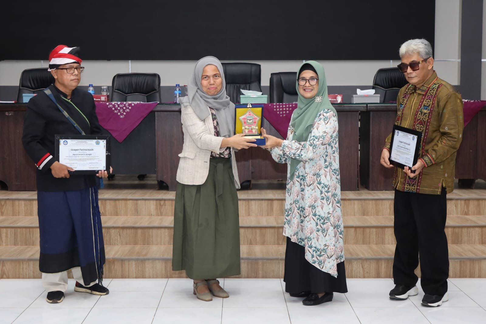 Wali Kota bersama Ketua Dekranasda menerima kunjungan 42 mahasiswa