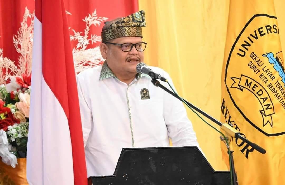 Rektor UNPAB Hadiri Pengukuhan Guru Besar dan Pelantikan Lulusan Unham