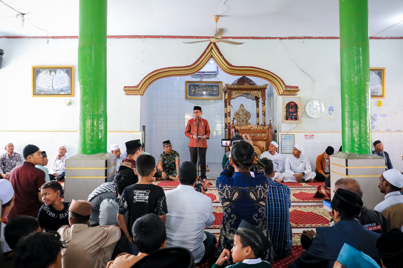 Safari Jumat Pemko Medan disambut Antusias Warga Sicanang