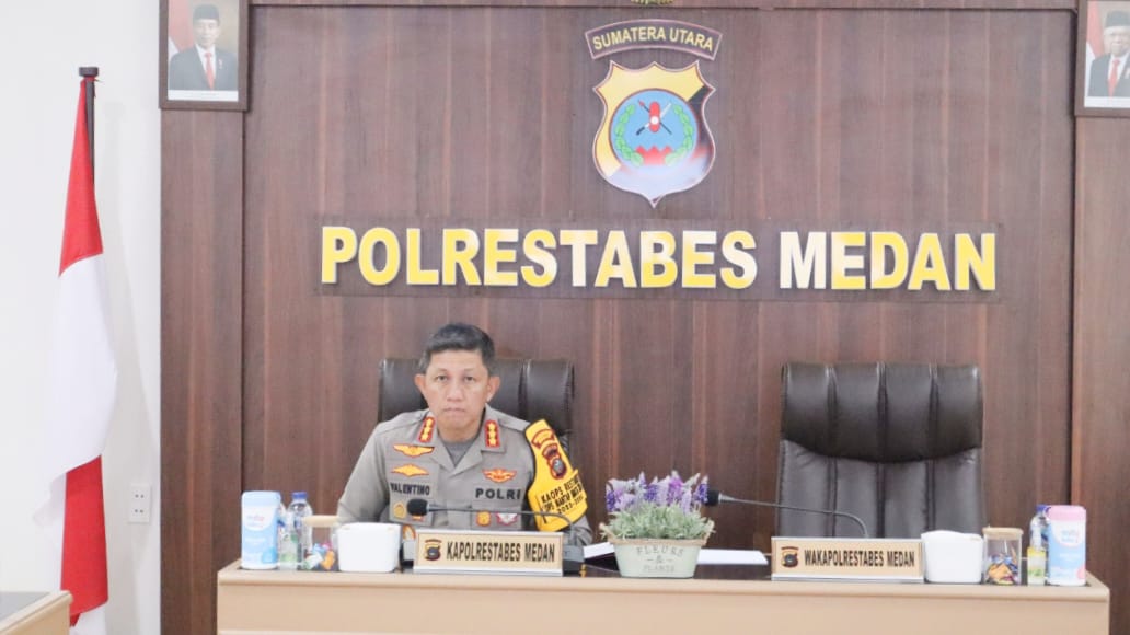 Kapolrestabes Medan Pimpin Anev Triwulan Via Zoom MeetingÂ 