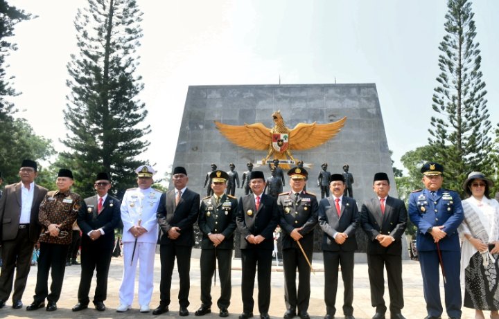Peringatan Hari Kesaktian Pancasila di Bandar Betsy, Pj Gubernur Sumut Ajak Masyarakat Jaga Keharmonisan dalam Keragaman
