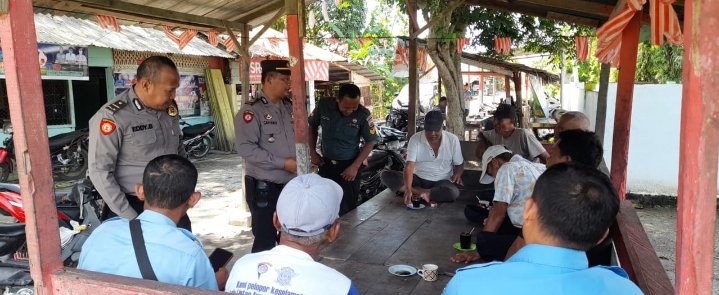 Cegah Berita Hoax, Personil Polsek Simpang Empat Laksanakan Cooling System