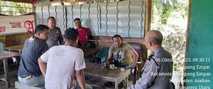 Serap Informasi Masih Dari Masyarakat, Personel Polsek Simpang Empat Gelar Jumat Curhat