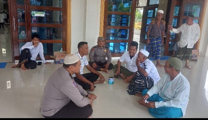 Personel Polsek Sei Kepayang Polres Asahan Laksanakan Jumat Curhat Dimasjid Raya