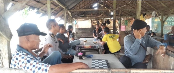 Polsek Prapat Janji Laksanakan Cooling System di Warung Kopi Milik Supriadi