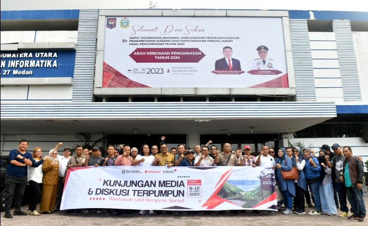 Kepala Diskominfo Lepas Wartawan Unit Pemprov Sumut Kunjungan Media ke Danau TobaÂ