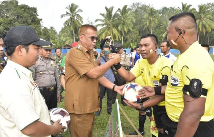 Lewat Turnamen Sepak Bola, Bupati Madina Berharap Jalinan Silaturrahmi Dapat Terbangun