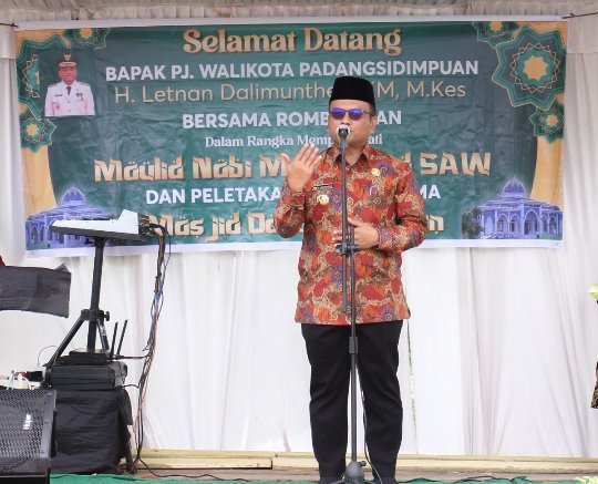 Kunjungan Perdana Pj. Walikota Letnan Dalimunthe Bertemu Masyarakat : Hadiri Peringatan Maulid Nabi dan Peletakan Batu Pertama Pembangunan Masjid Darul Muttaqin