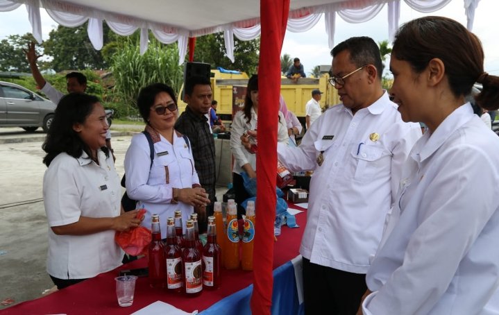 Bupati Toba Tinjau Pasar Murah di Laguboti