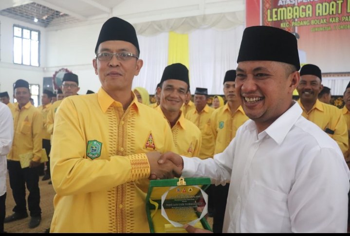 Bupati Paluta Hadiri Pengukuhan Pengurus Lembaga Adat dan Budaya di Padang Bolak, Andar Amin Harahap :