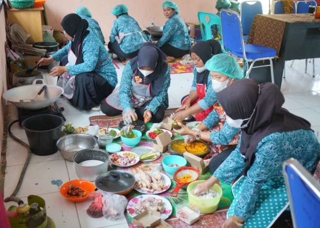 Pemerintah Kecamatan PGGS Kabupaten Pakpak Bharat Selenggarakan Lomba Membuat Pelleng