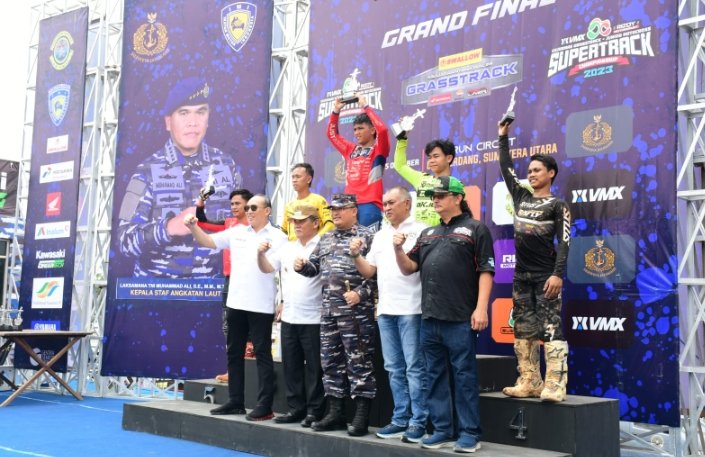 Kejurnas Motocross di Jaharun Sirkuit Luar Biasa