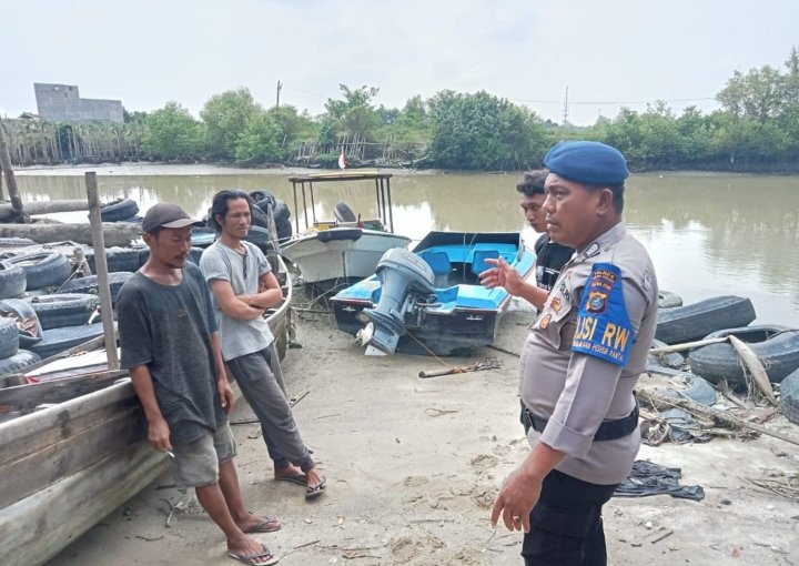 Pol Airud Polres Sergai Monitoring dan Dikmas Kepada Nelayan